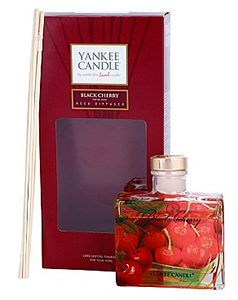 Yankee Candle Black Cherry (Черная черешня)