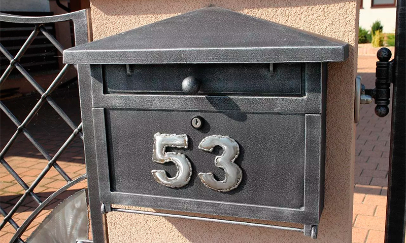 Почтовые ящики для частного дома фото из металла