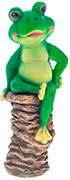 Лягушонок на каменной пирамиде
